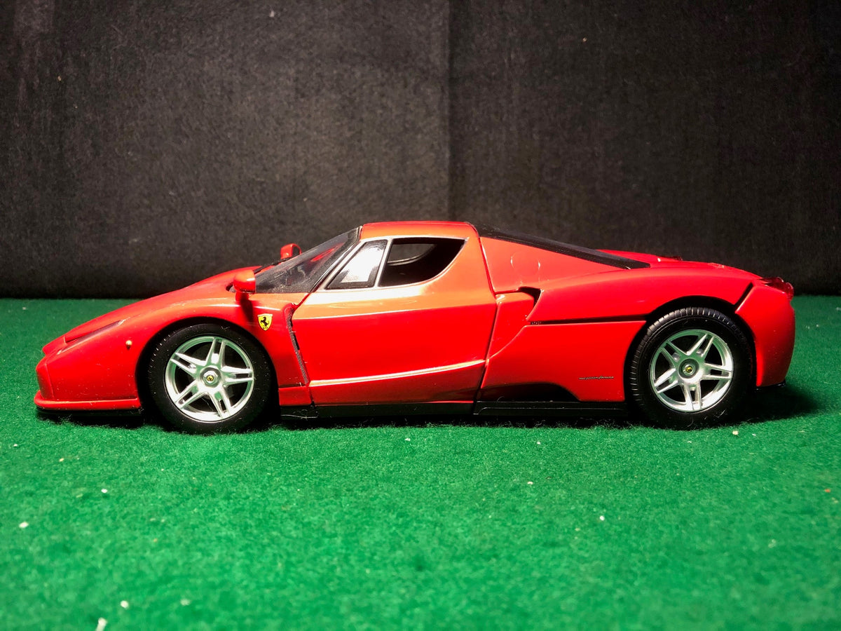 Ferrari Enzo Red by HotWheels 1:18 (56293)(No box)