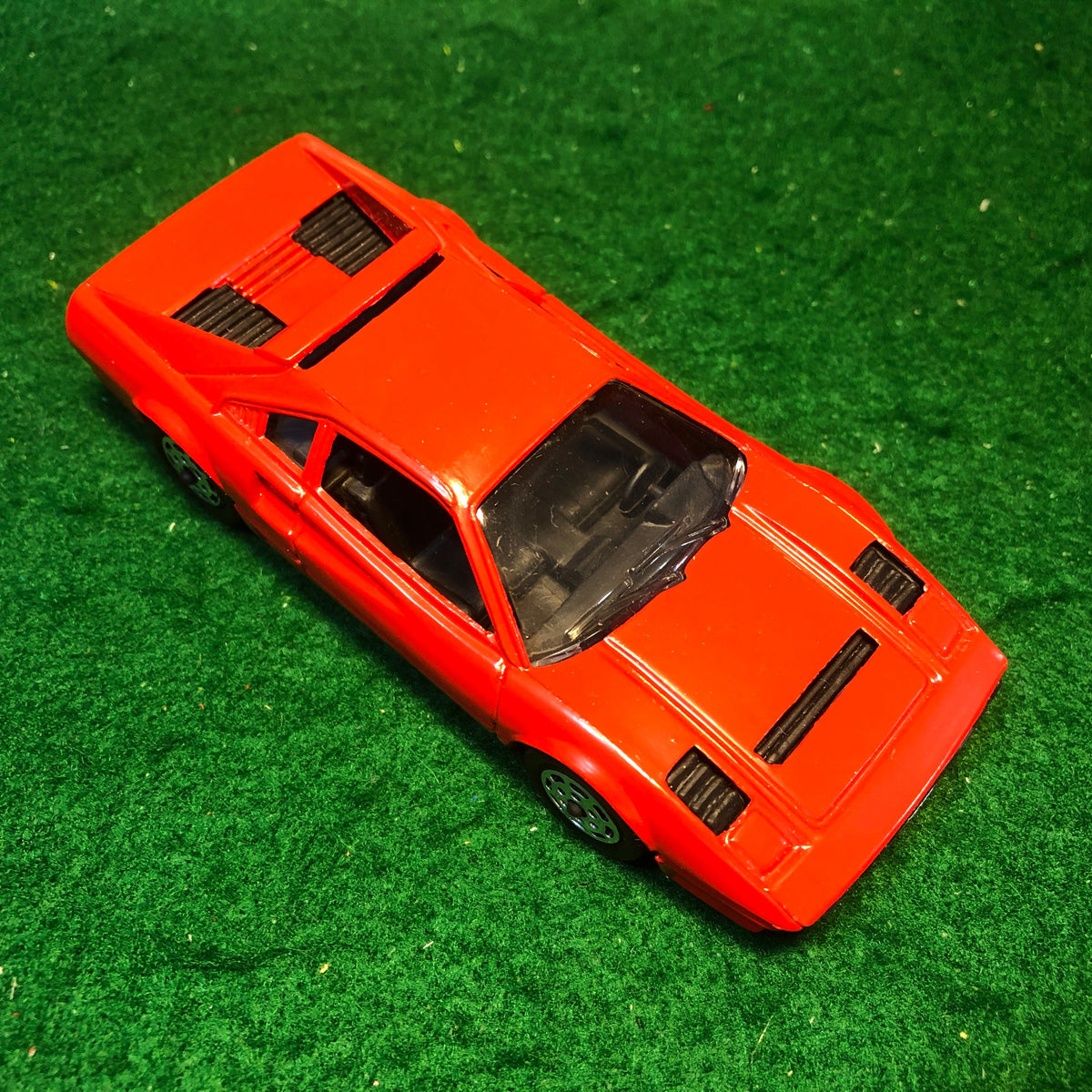 Ferrari 208 Turbo Red by HotWheels 1:43 (6010)