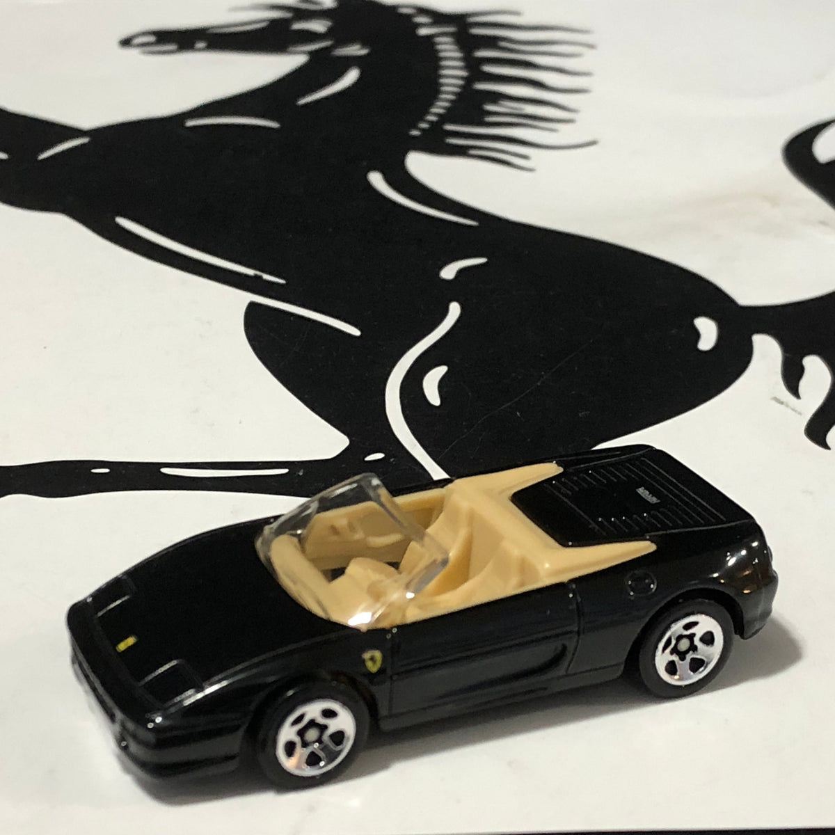 Ferrari 355 Spider Black by HotWheels 1:64 (5SP)(L4269)(No box)