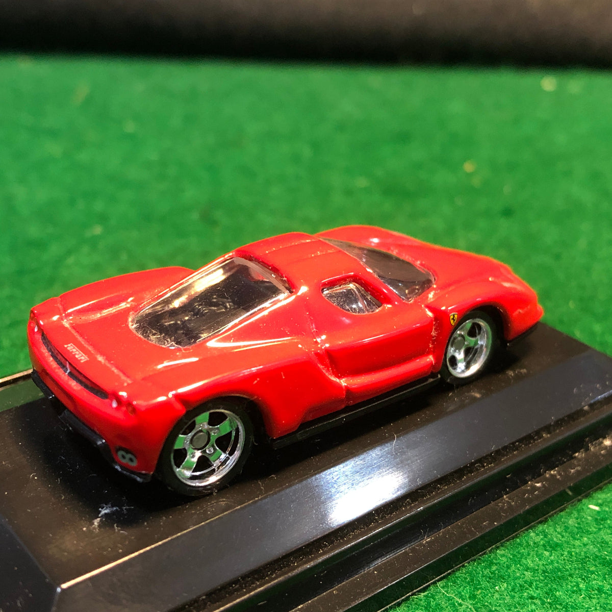 Ferrari Enzo Red by HotWheels 1:87 HO (5SP)(L7174)(DC)