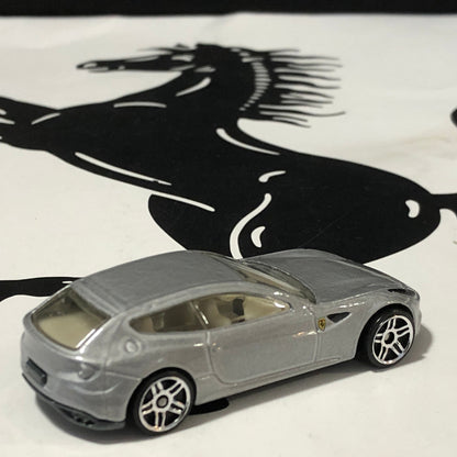 Ferrari FF Gray Metaflake by HotWheels 1:64 (PR5)(V0022)(No box)