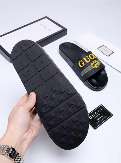 GUCCI Men's Luxury Leather House Slippers - Elegant & Comfortable Designer Footwear