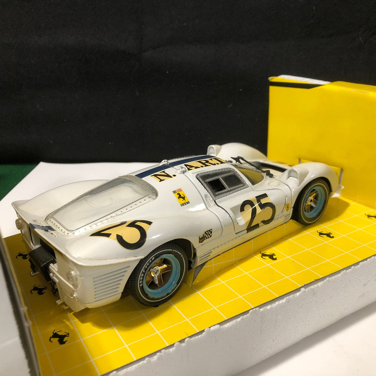 Ferrari 412 P 1967 NART N.25 Ltd Ed by Jouef 1:18 (3024)(Limited Edition)