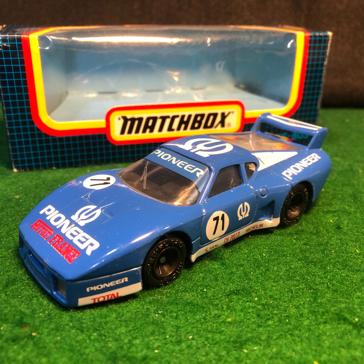 Ferrari 512 BB LM N 71 Team Pozzi by Matchbox 1:40 (KS803)