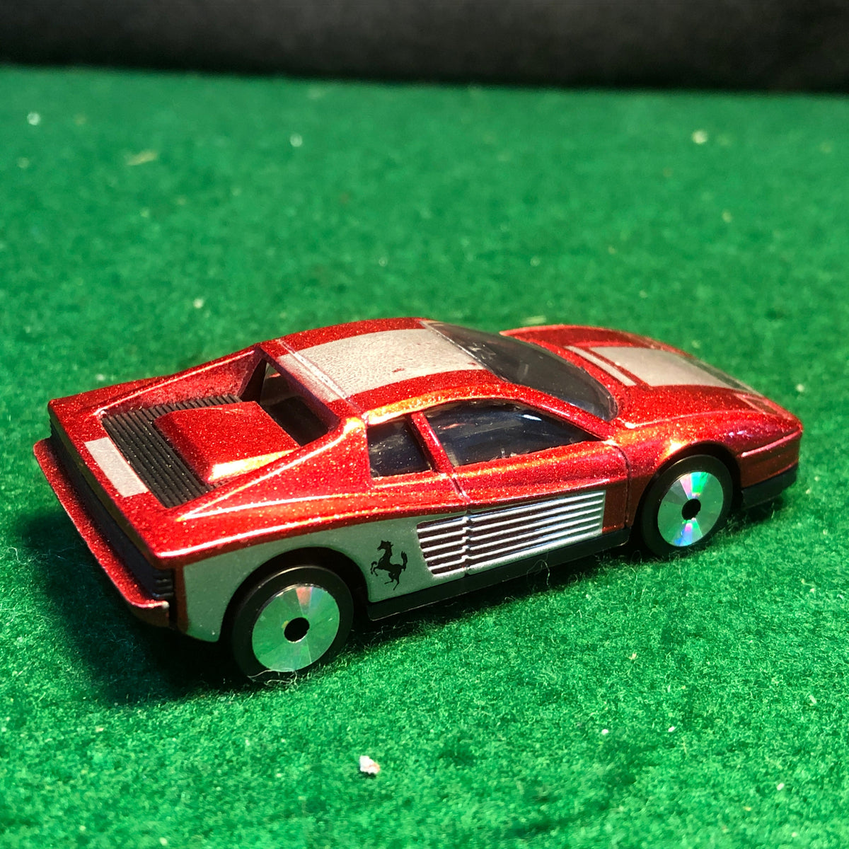 Ferrari Testarossa Red & Gray by Matchbox 1:59 (LW23)(No box)
