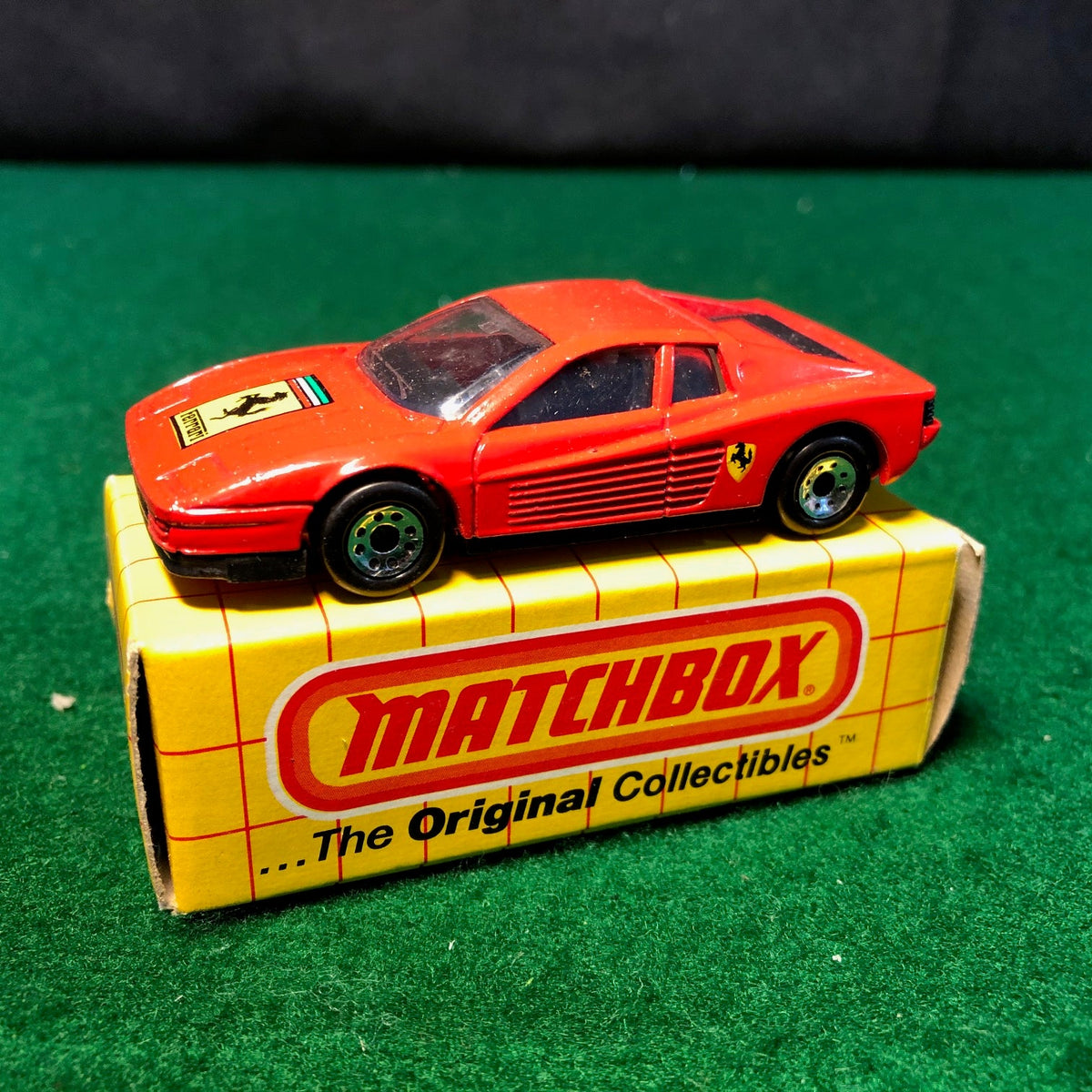 Ferrari Testarossa Red by Matchbox 1:59 (MB75)