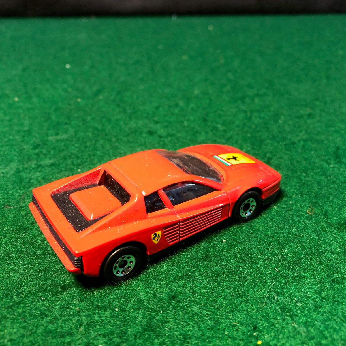 Ferrari Testarossa Red by Matchbox 1:59 (MB75)