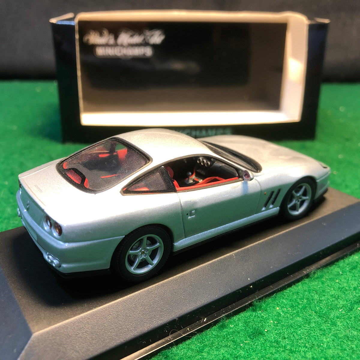 Ferrari 550 Maranello Silver by Minichamps 1:43 (076021)