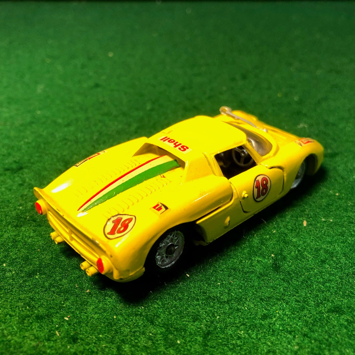 Ferrari 330 P2 N 18 Yellow by Mercury 1:43 (28)(No box)(Dmg1)