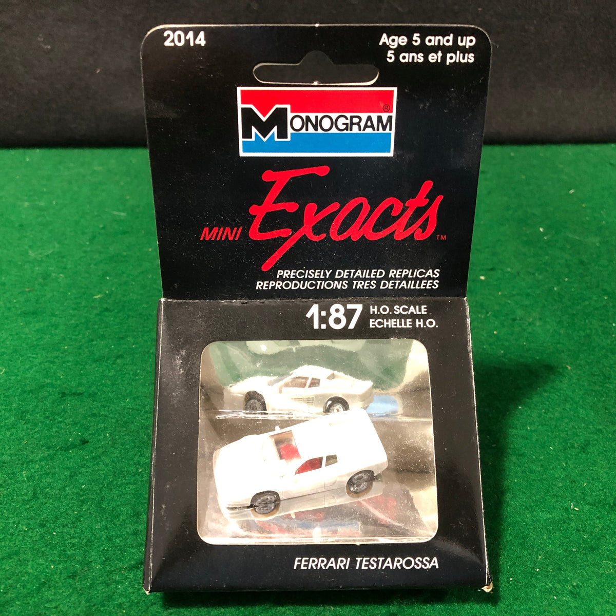 Ferrari Testarossa White by Monogram 1:87 HO (2014)