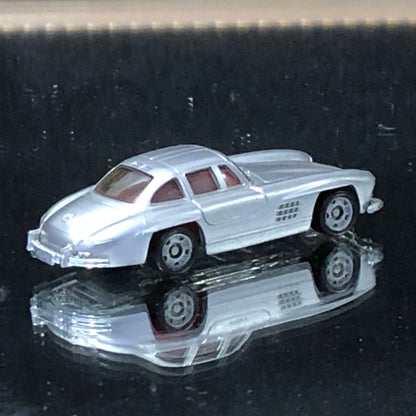 Mercedes-Benz 300 SL Gullwing Silver by Monogram 1:87 HO (2029)(N0 box)