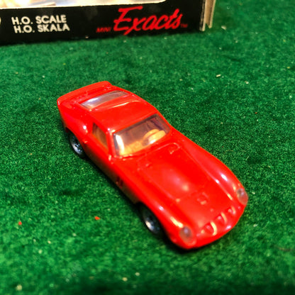 Ferrari 250 GTO Red by Monogram 1:87 HO (2039)