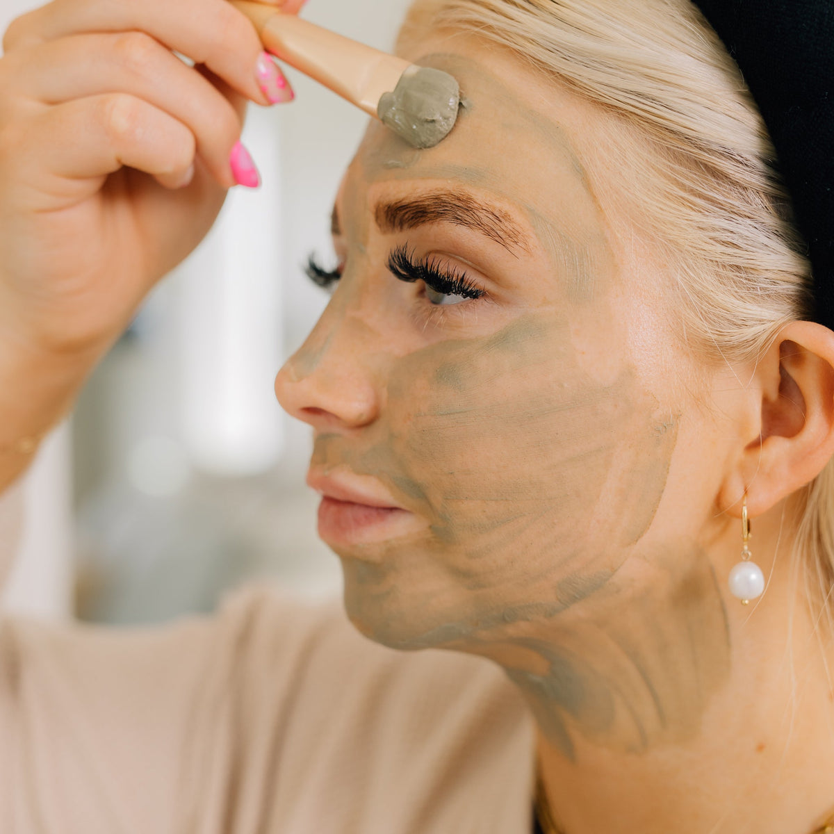 Restorative Clay Mud Mask for Skin Care Health
