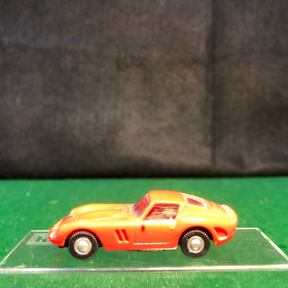 Ferrari 250 GTO Red by Revell Praline 1:87 HO (82600)