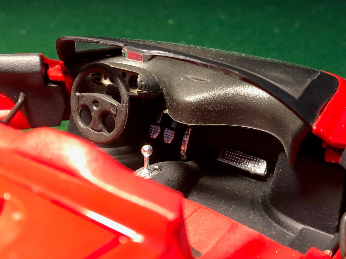 Ferrari Mythos Pininfarina by Revell 1:18 (8659)(a)