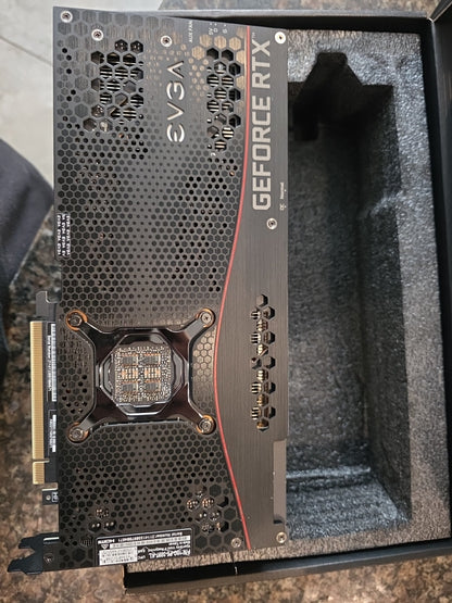 EVGA GeForce RTX 3080 FTW3 ULTRA GAMING 10GB GDDR6X Graphics Card (Open Box) — photo 7 of 8