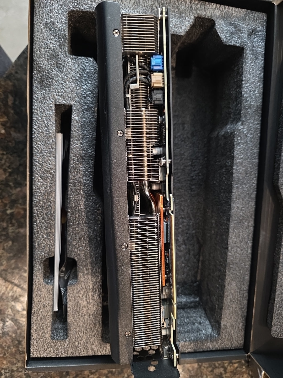 EVGA GeForce RTX 3080 FTW3 ULTRA GAMING 10GB GDDR6X Graphics Card (Open Box) — photo 6 of 8
