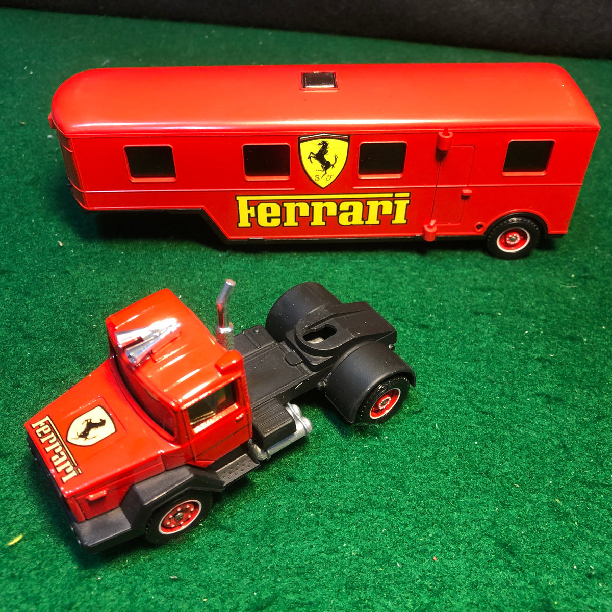 Ferrari Iveco Transporter Truck by Solido 1:43 (3504)