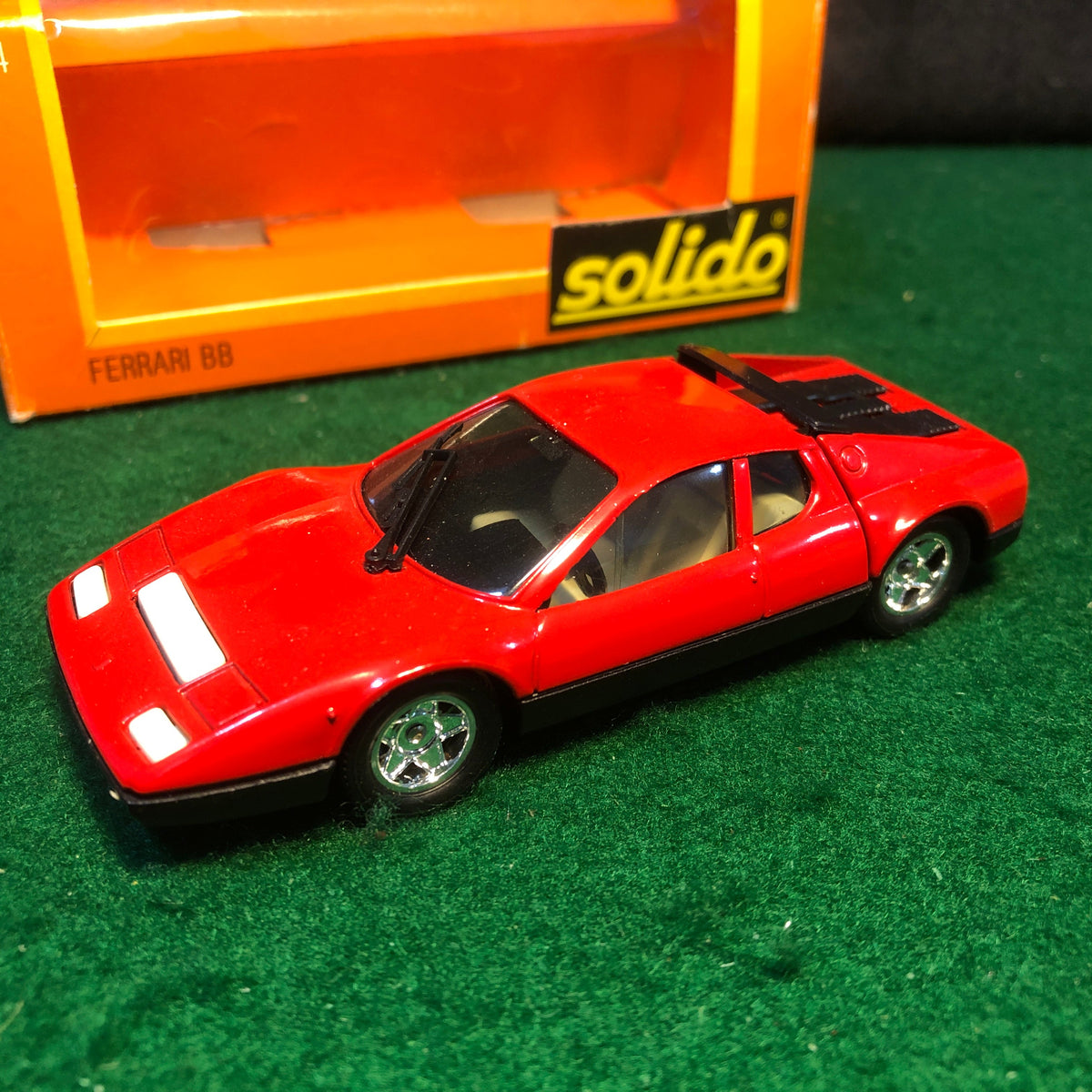 Ferrari 365/512 BB Berlinetta Boxer Red/Black by Solido 1:43 (44)