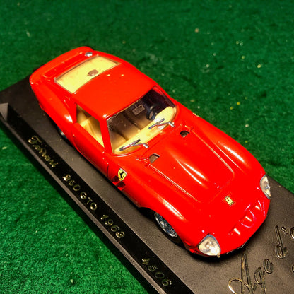Ferrari 250 GTO 1964 Red by Solido 1:43 (4506)(Black base)