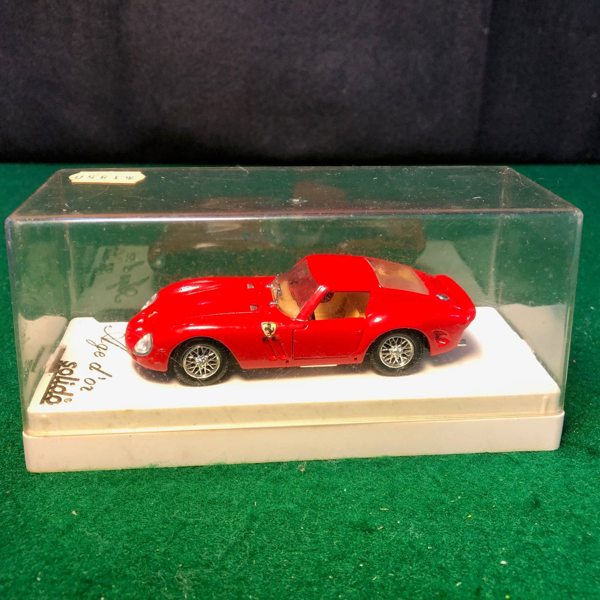 Ferrari 250 GTO 1964 Red by Solido 1:43 (4506)(White base)