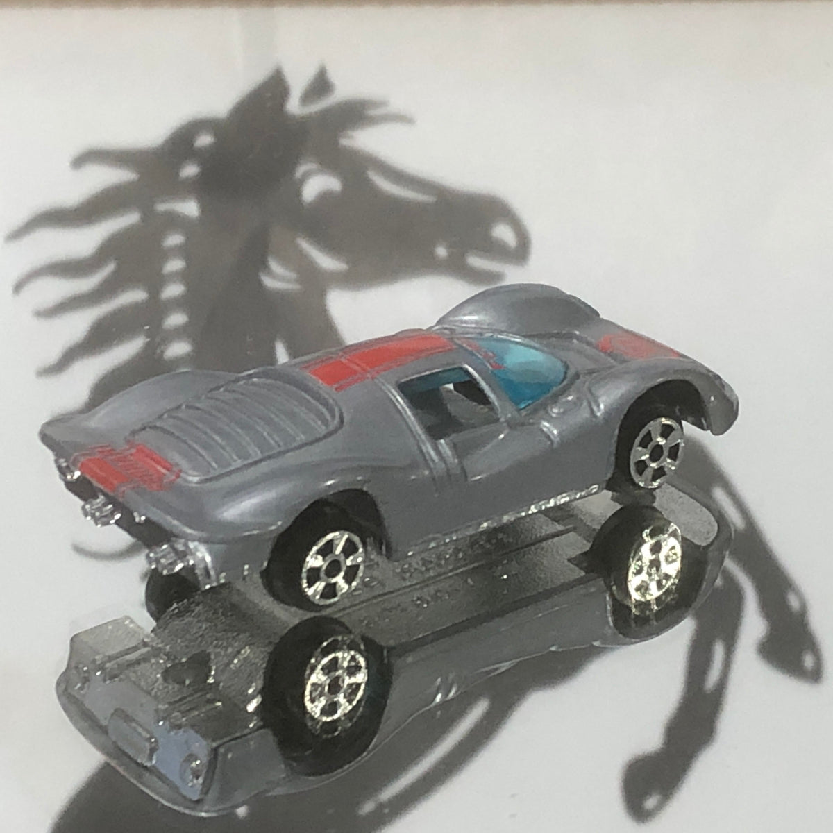 Ferrari 330 P4 Gray N 12 Red Stripe & "Ferrari" by Summer 1:64 (S676)(No box)