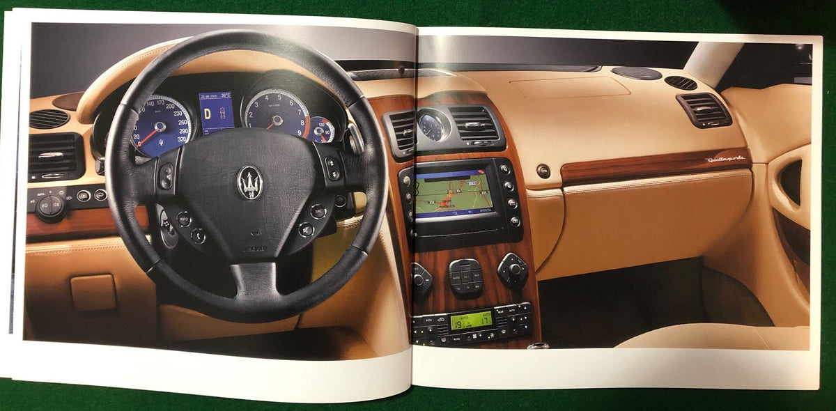 Maserati Quattroporte 2004 Deluxe Brochure (M17/04)