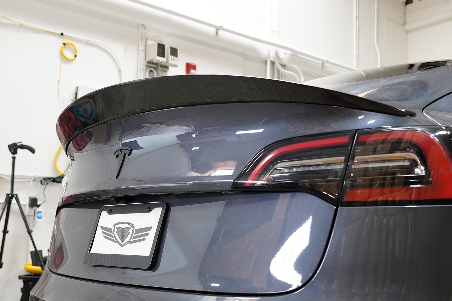 2017-2026 Tesla Model 3 (MK1 / Highland) MX High Kick Carbon Fiber Trunk Spoiler | FYBR Aerodynamics — photo 2 of 10