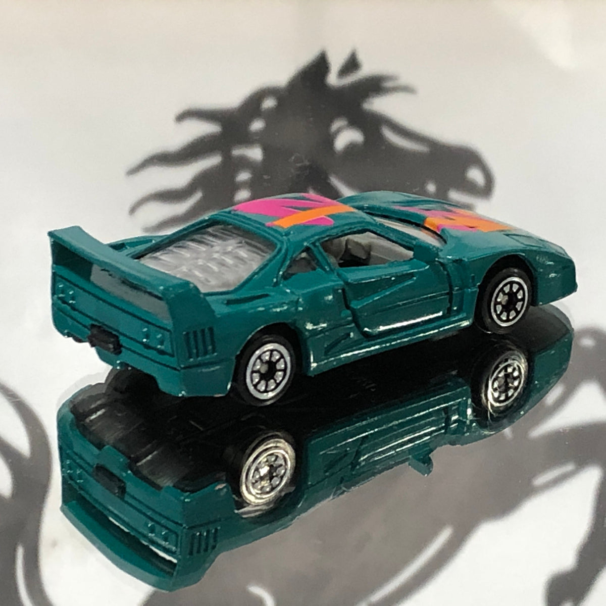 Ferrari F40 Green w/Gray Interior by Tootsietoy 1:43(No box)