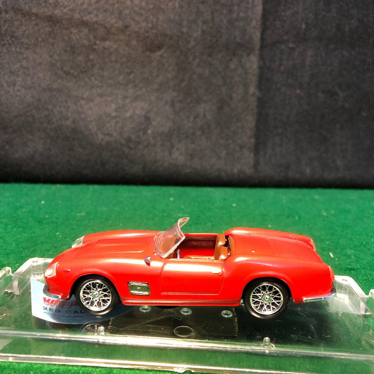 Ferrari 250 California Spyder Open Cabriolet Red by Vitesse 1:43 (140)